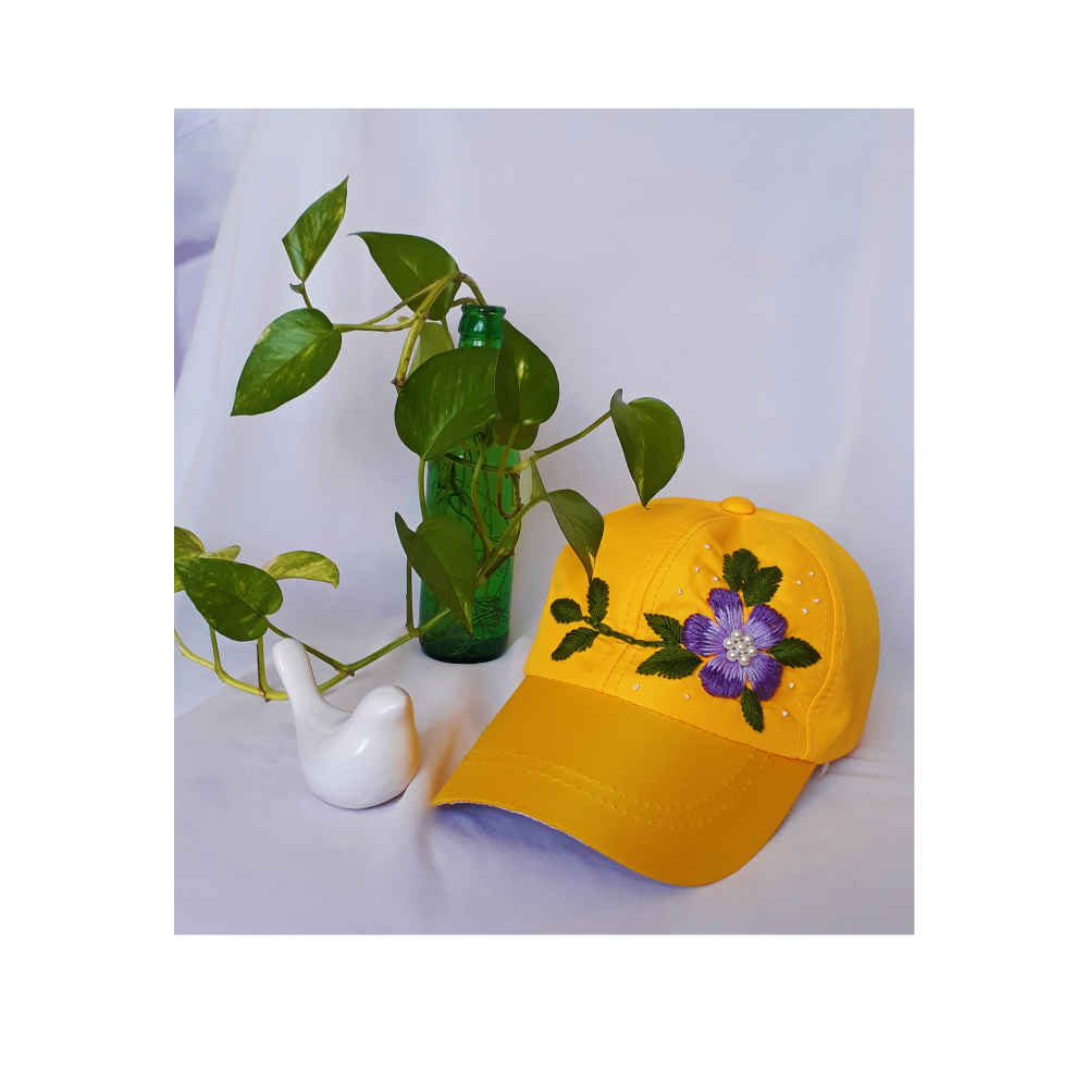 Casquette jaune brodée pour femme – Modèle Elmira