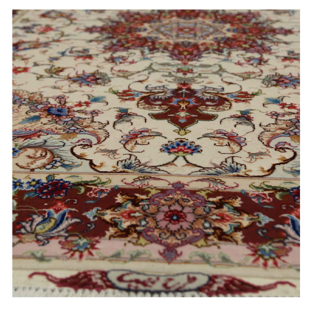 Tapis persan noué à la main Médaillon Tabriz en mélange de laine et soie Cheleh