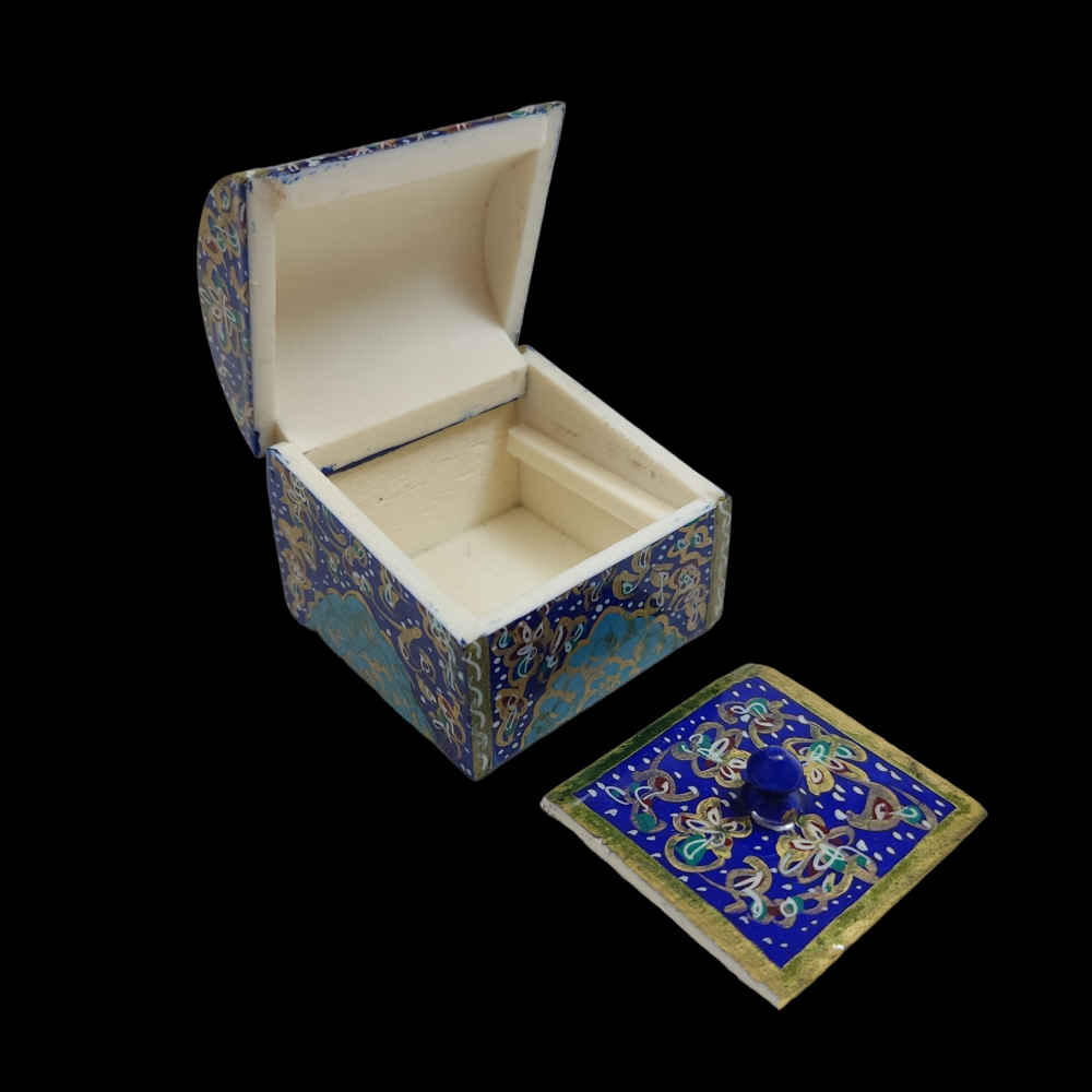 Boîte à bijoux en os artisanale avec motif Eslimi d’inspiration persane