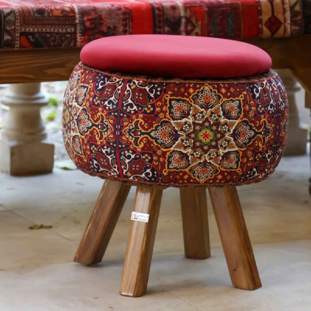Pouf rond en velours avec pieds en bois inspiré de l’art persan bordeaux Fatima