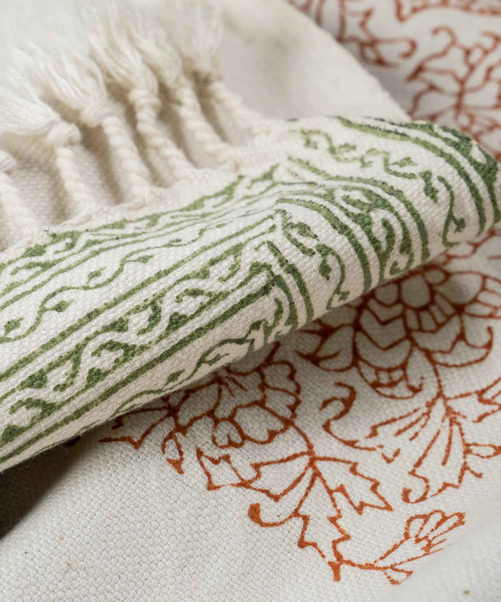 Chemin de table en lin imprimé au block fait main Golabtoon