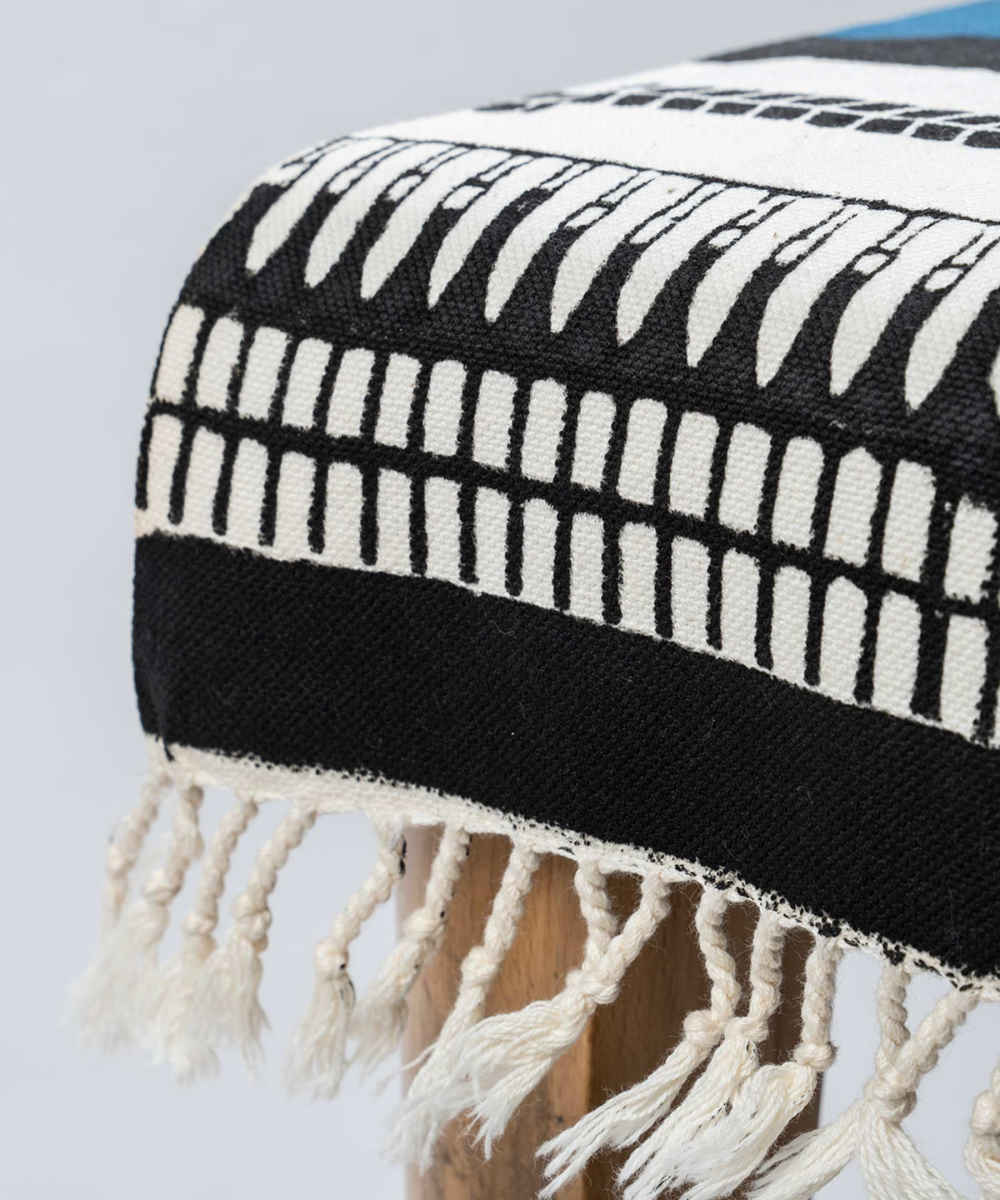 Chemin de table en lin imprimé au block fait main Javidaan