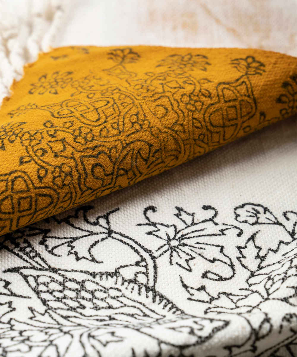 Nappe en lin imprimé au block modèle Gol o Morgh