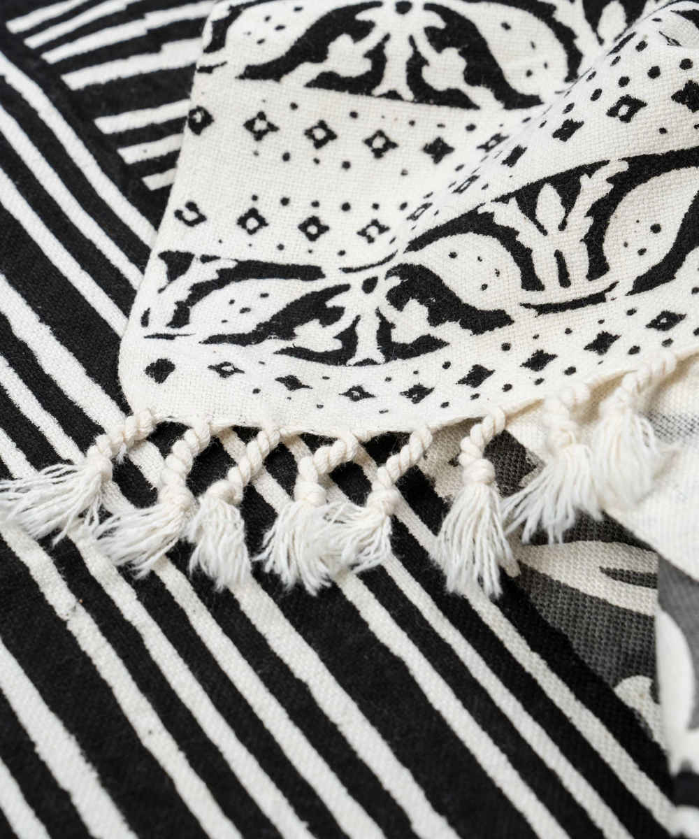 Nappe en lin imprimé au block modèle Khajoo