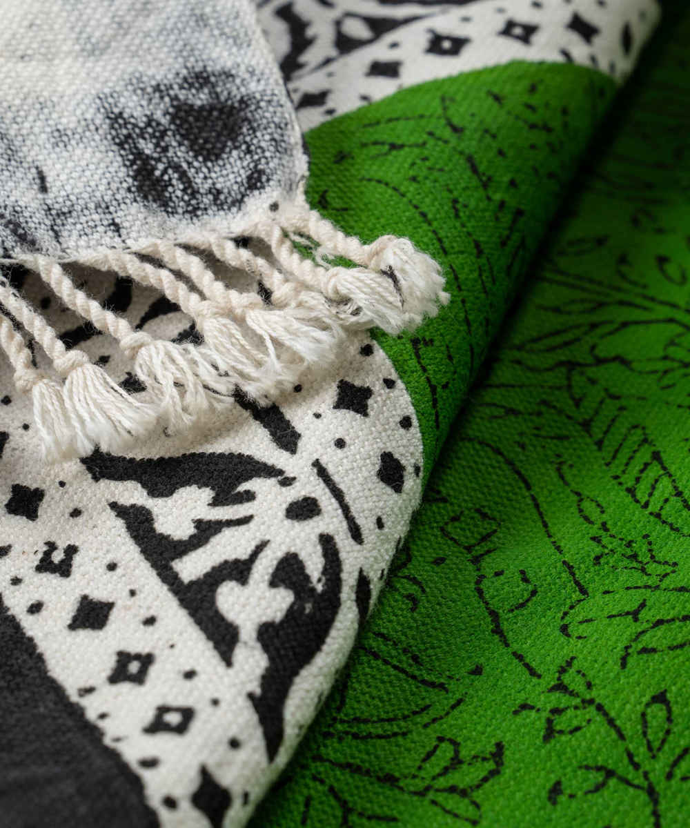 Nappe en lin imprimé au block modèle Shabnam