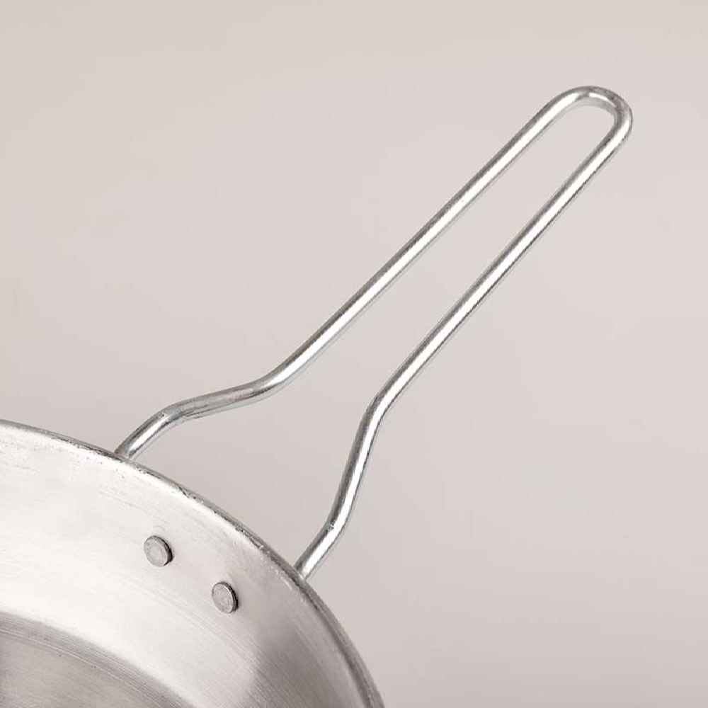 Poêle pour Camping – Légère et Prête pour le Feu de Camp