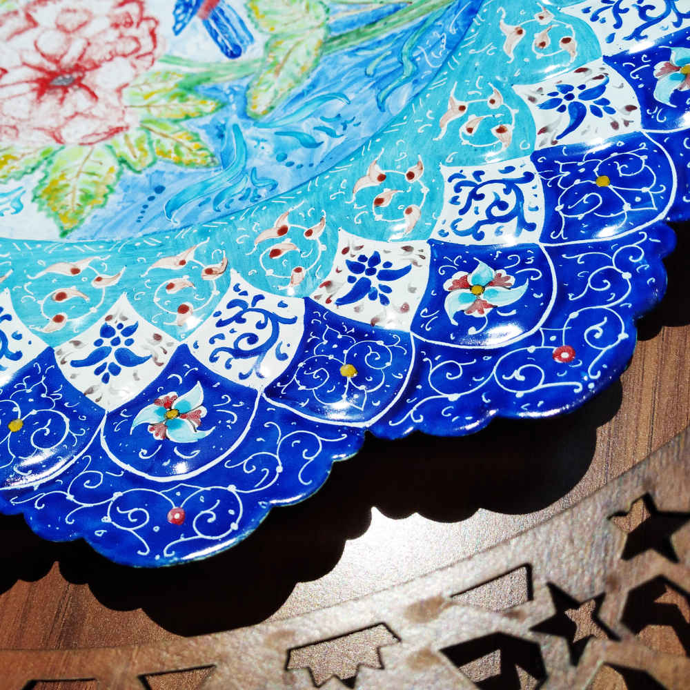 Assiette Décorative en Cuivre Peinte à la Main avec Émail Persan Minakari Florale