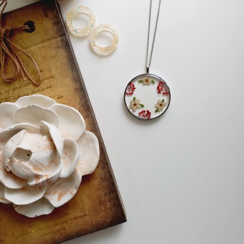 Pendentif Collier Résine Femme Artisanal Baharan