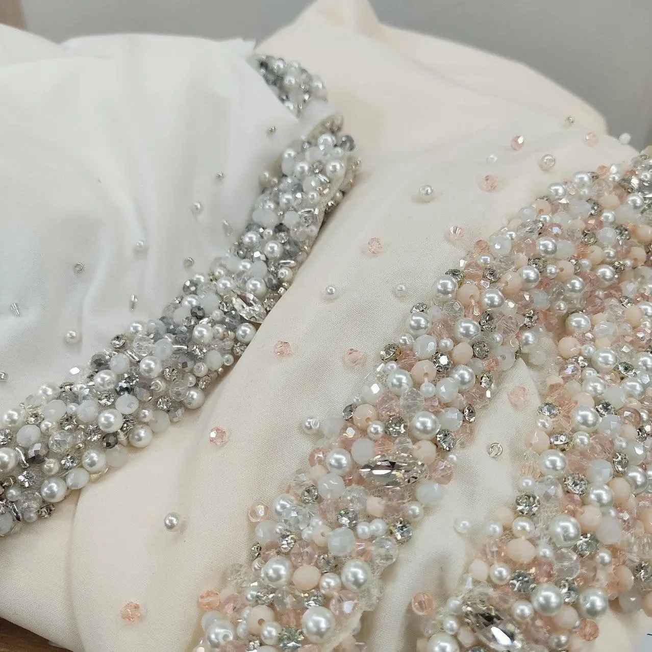 Tchador de Mariée Iranienne – Modèle Broderie Morvarid