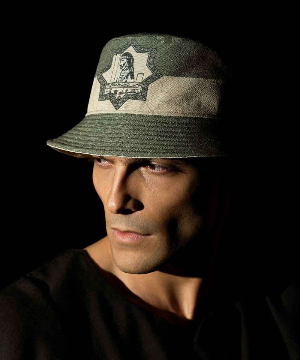 Chapeau seau au design artistique – Modèle Moaven