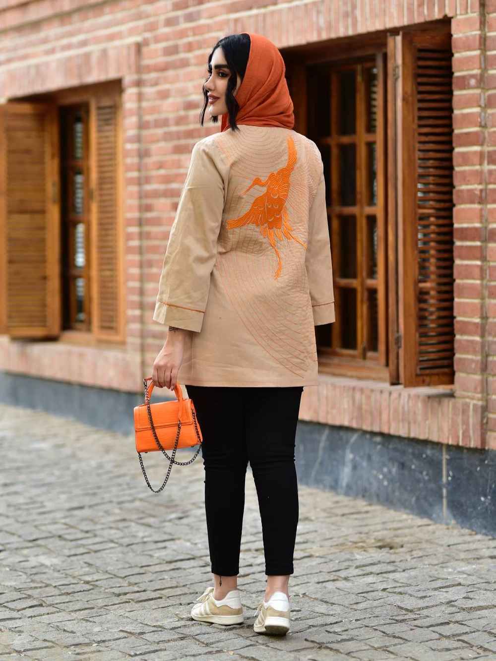 Manteau en lin persan modèle Simorgh