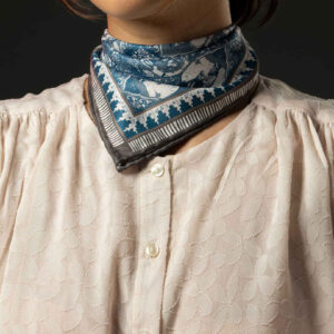 Foulard en soie persane pour femme – Luxe et vibrant carré Golzar