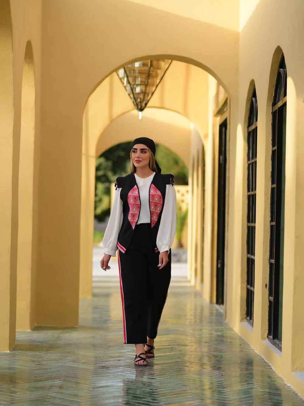 Ensemble gilet, tunique & pantalon pour femmes modèle Gunash