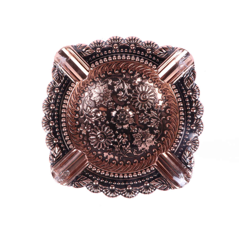 Cendrier en métal gravé – Design artistique floral complexe