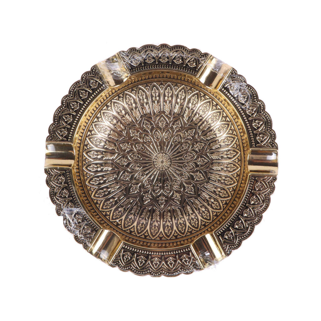 Cendrier en métal gravé – Design artistique complexe