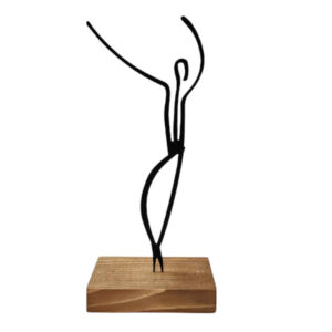 Sculpture d’art figurine minimaliste en métal – Garçon