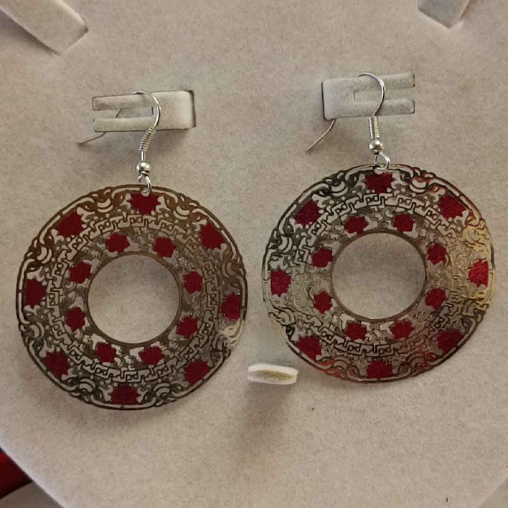 Boucles d’oreilles pendantes en métal, style traditionnel Mehr