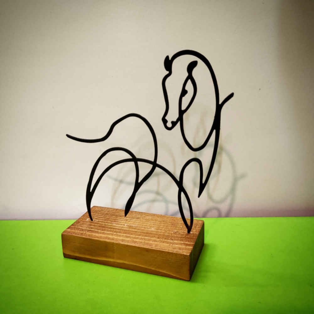 Sculpture d’art figurine minimaliste en métal – Cheval