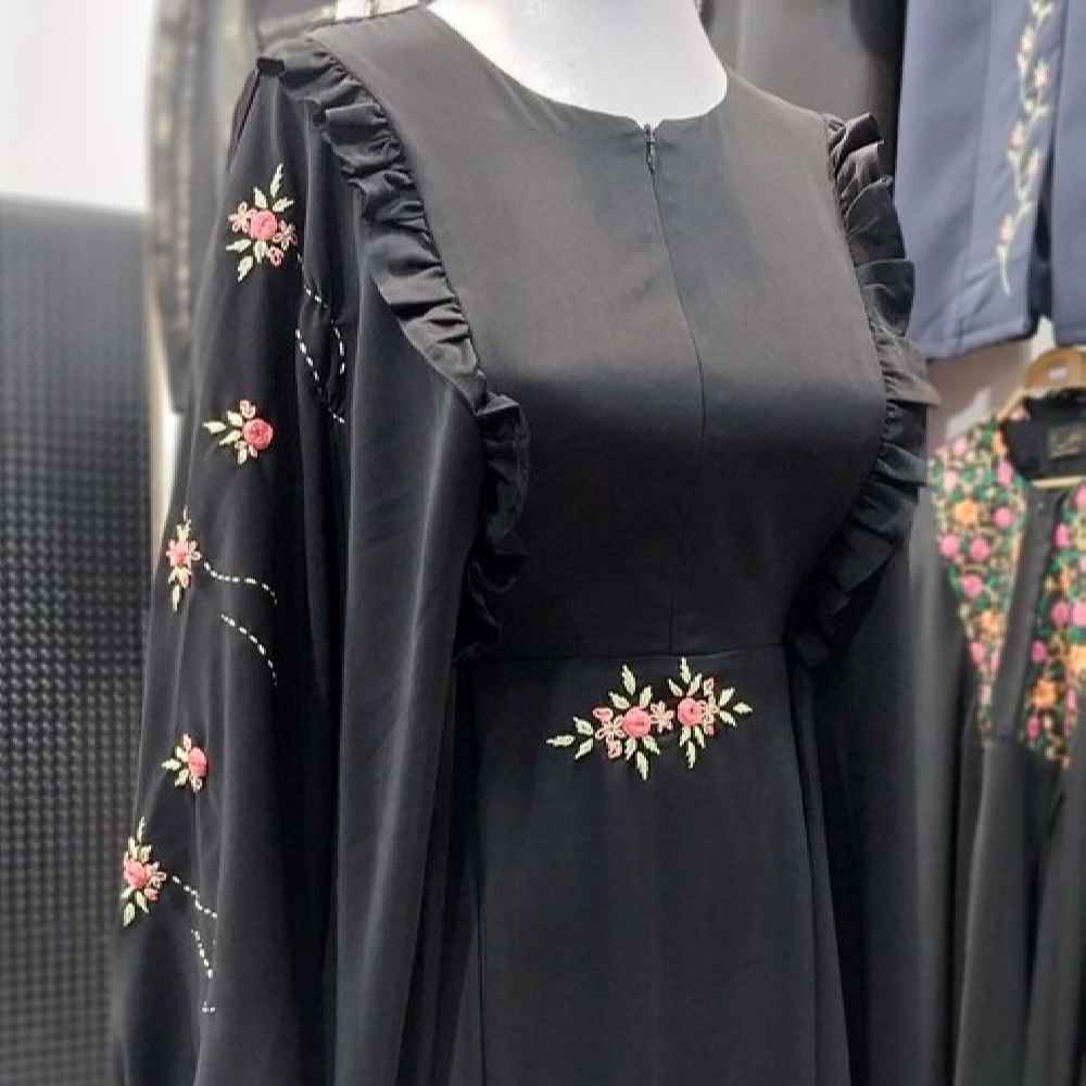 Abaya traditionnelle pour femmes musulmanes florale avec tissu crêpe doux