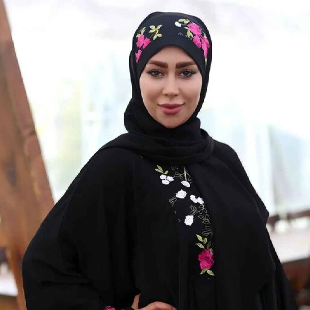 Abaya papillon élégante pour femmes musulmanes – Tissu crêpe noir doux
