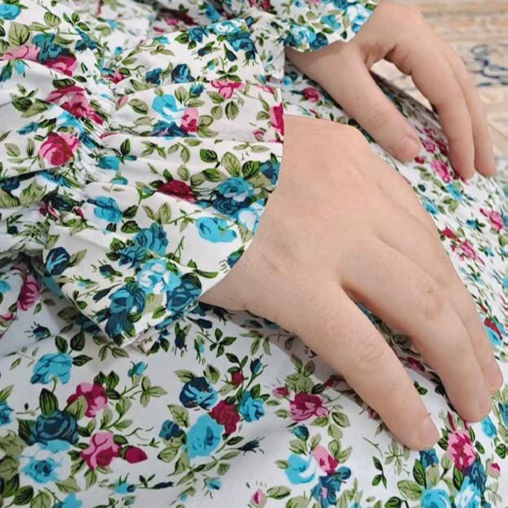 Tchador Islamique de Namaz avec Manches pour Femmes Idéal pour la Prière – Motif Floral Helma