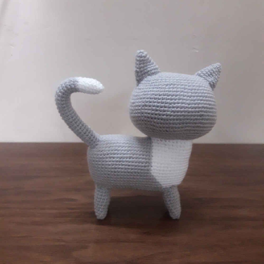 Amigurumi Petit Chat en Peluche – Jouet en Crochet Fait Main | Petit et Adorable