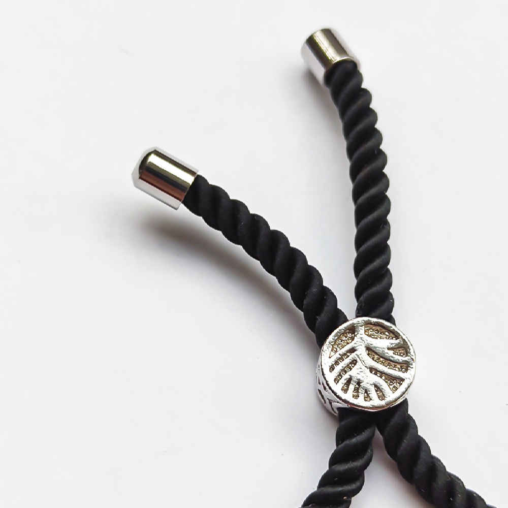 Bracelet en fil argenté persan minimaliste – Design Janan noir