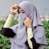 Foulard Carré en Crêpe Islamique Gris & Niqab pour Femmes