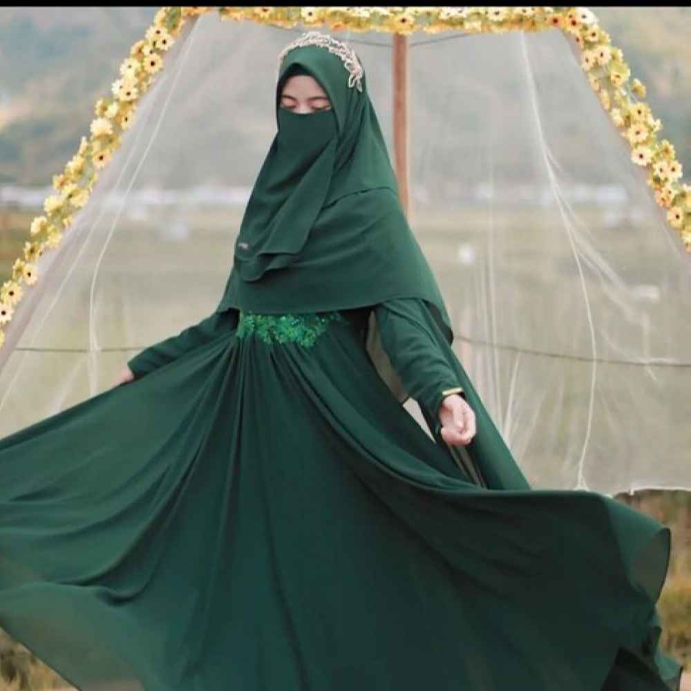 Foulard Carré Islamique Vert Chasseur et Niqab pour Femmes