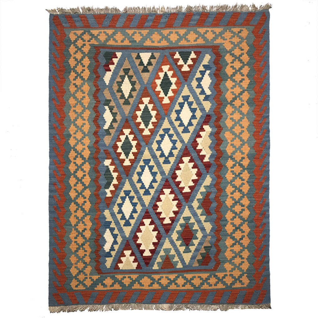 Tapis Kilim en laine persane authentique tissé à la main traditionnellement à Firuzabad géométrique