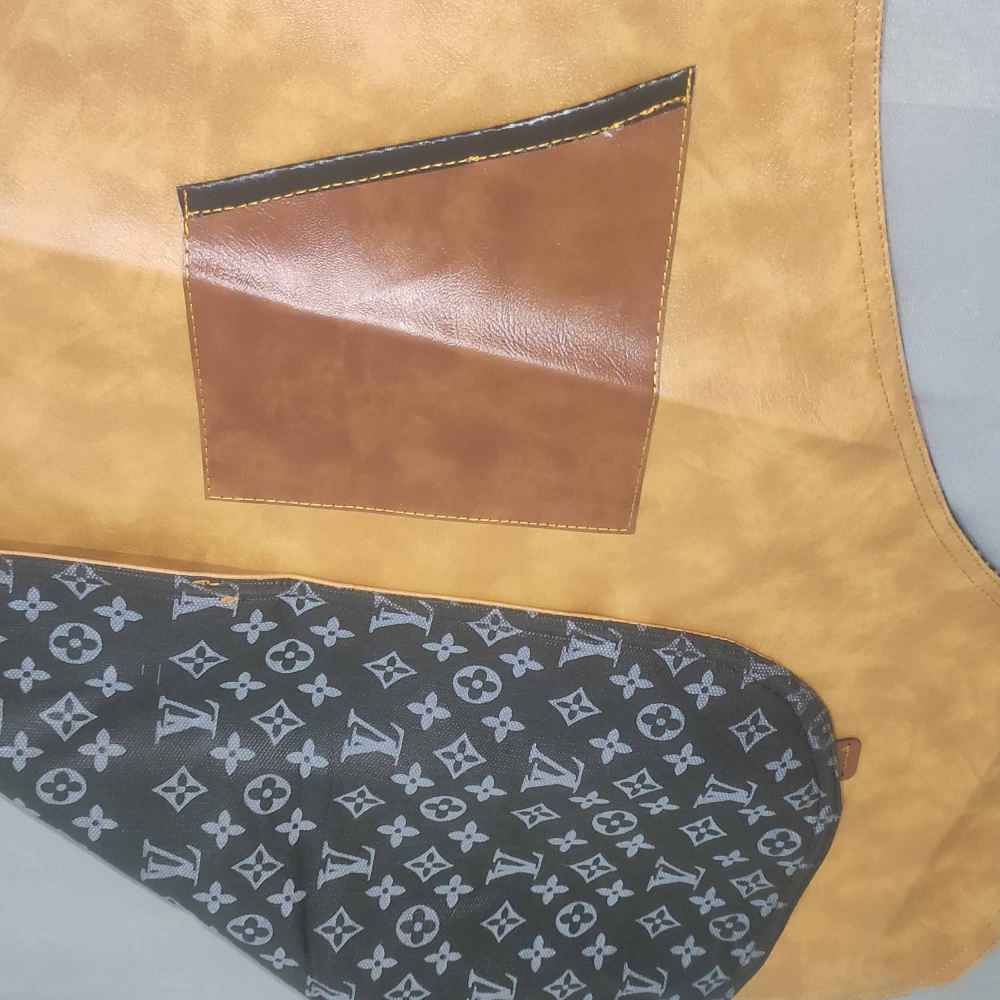 Tablier de barista en cuir marron – Élégant et fonctionnel