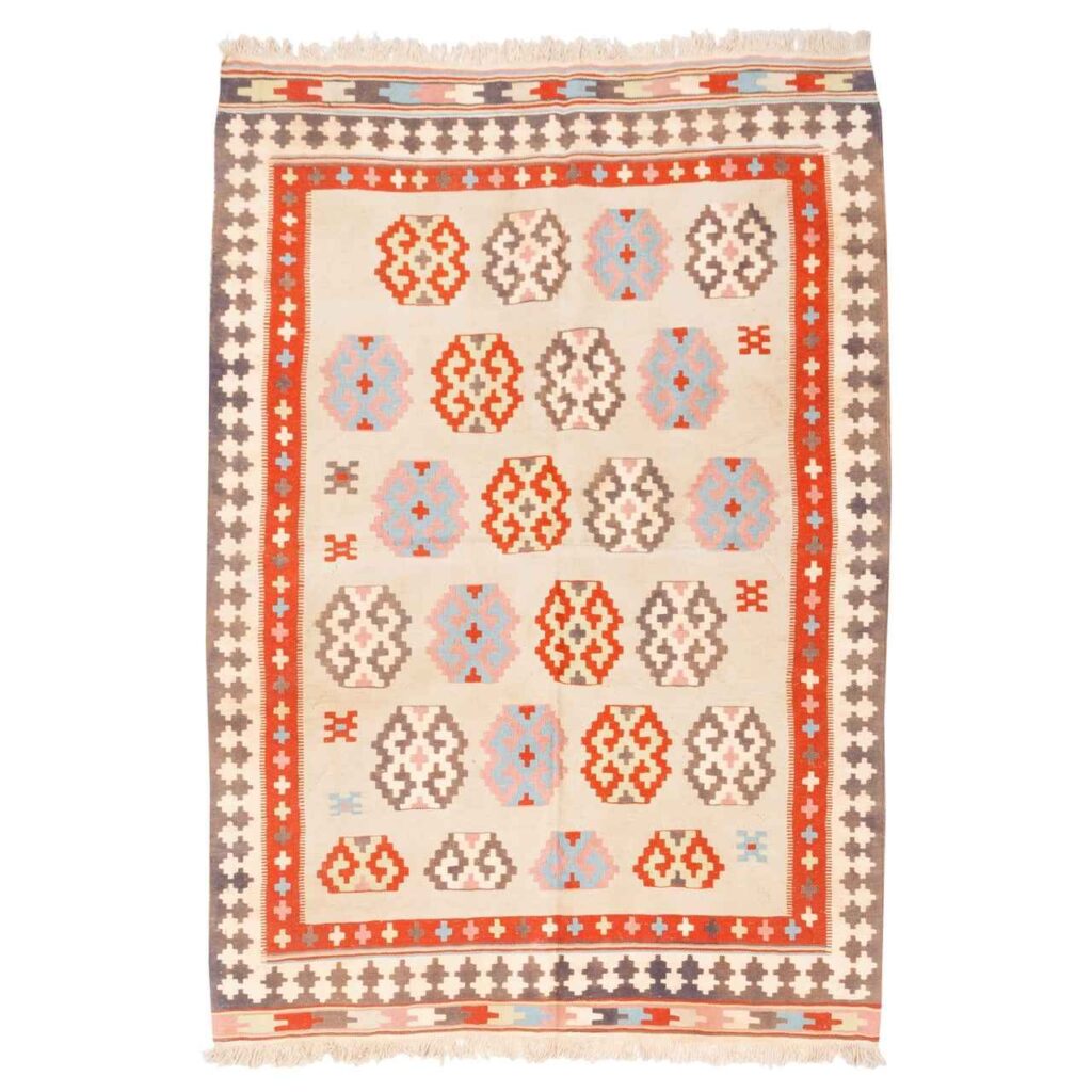 Tapis Kilim en laine persane vintage tissé à la main Qashqai Couleurs Roses