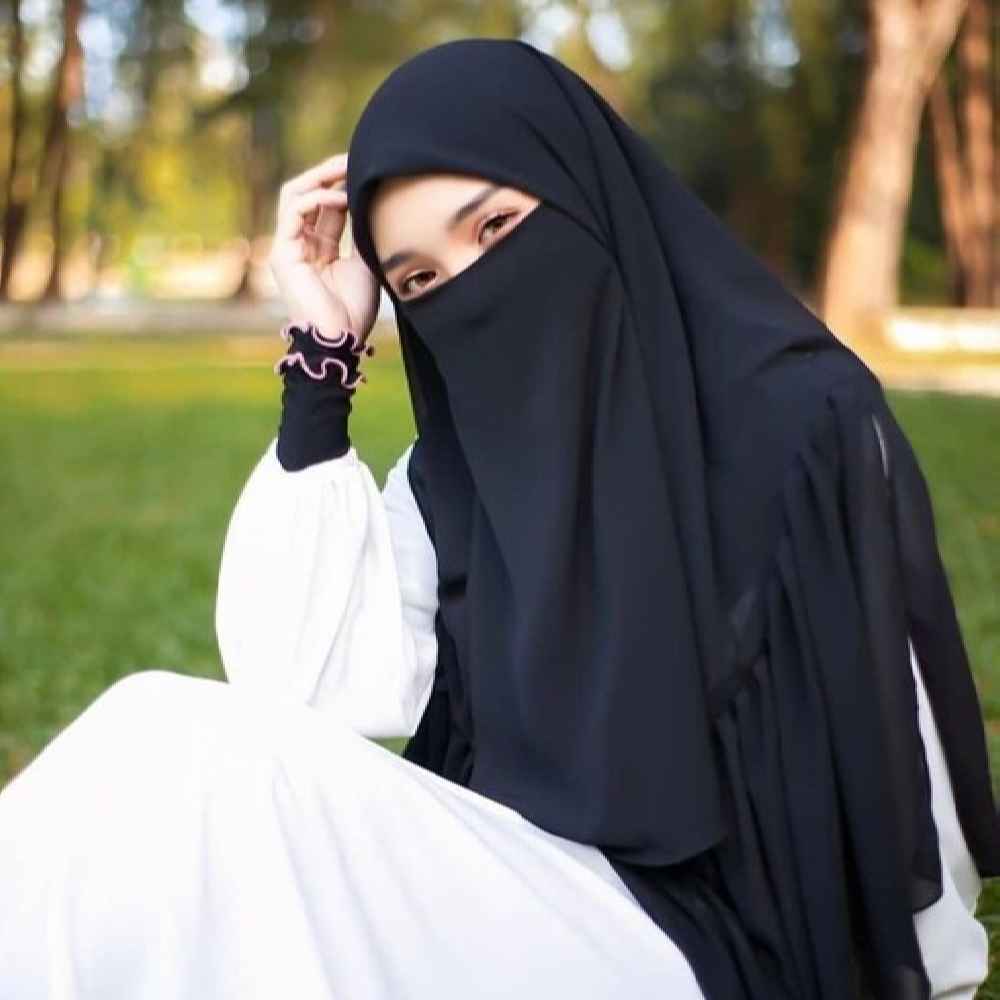 Foulard Carré Islamique Noir & Demi-Niqab pour Femmes
