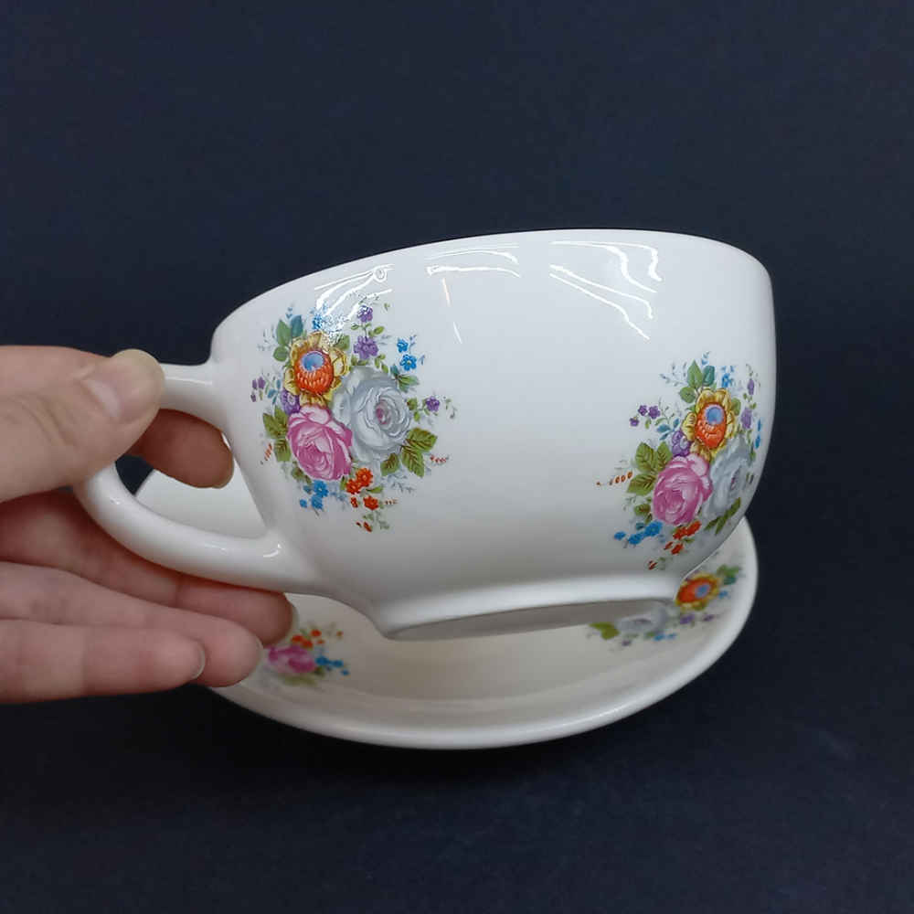 Tasse à Thé Persane avec Soucoupe – Design Céramique Garden