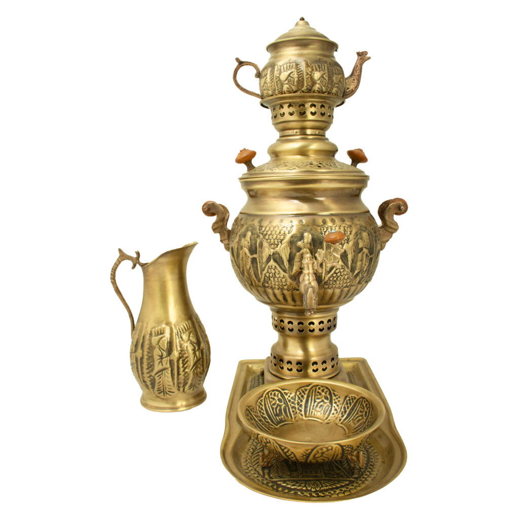 Samovar en laiton persan décoratif pour thé à charbon avec design achéménide, 5 litres