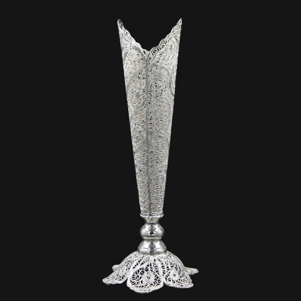 Vase décoratif en filigrane persan recouvert d'argent modèle Trumpet Malileh