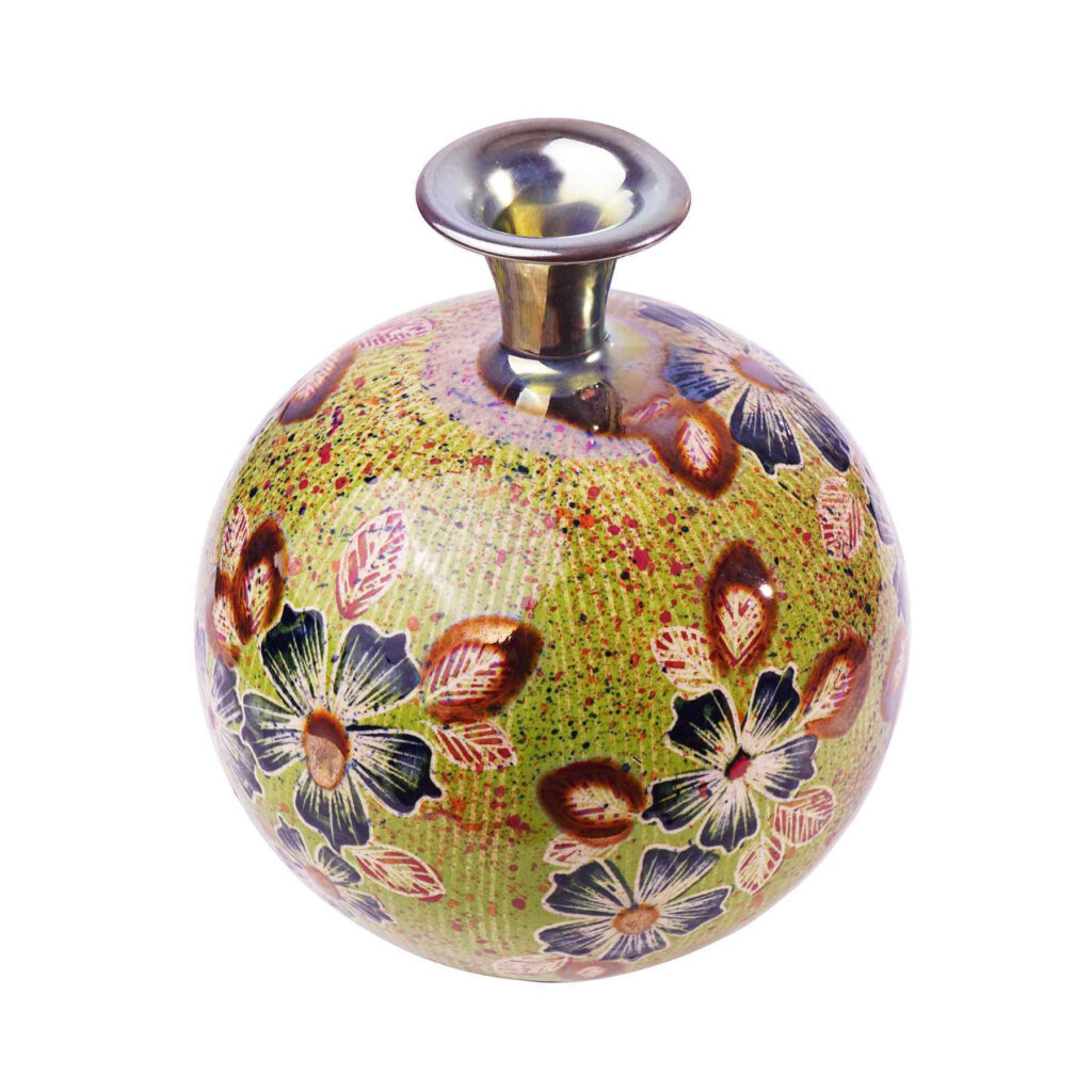 Vase à bourgeons décoratif en poterie fait main, peint à la main, motif floral.