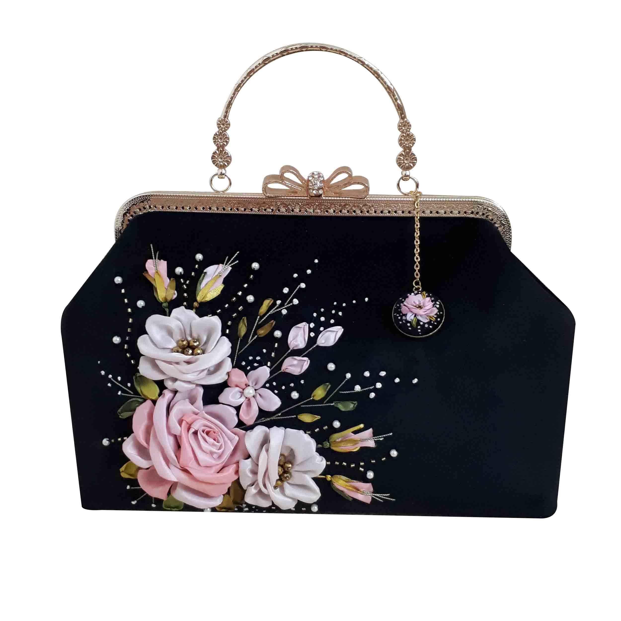 Pochette à broderie en ruban - Velours avec design Aviz