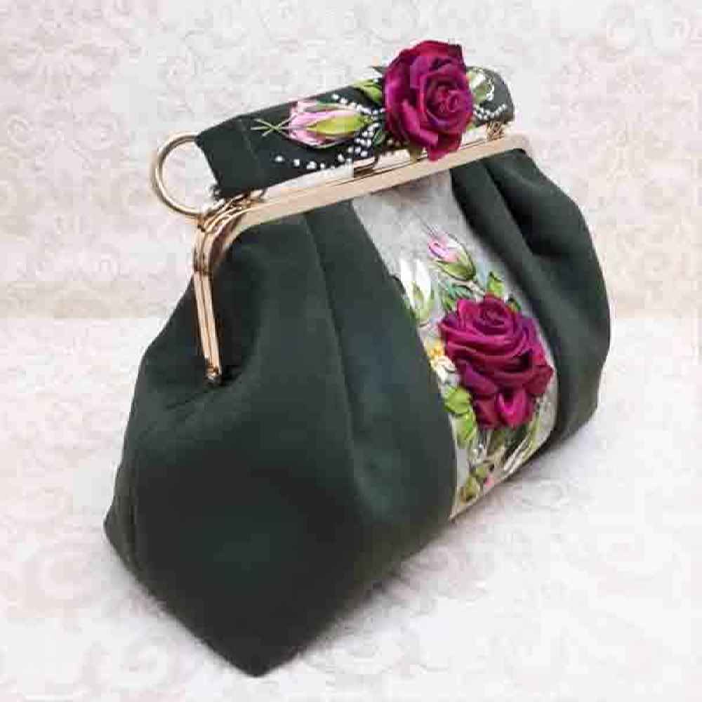 Pochette à broderie en ruban – Velours avec motif Pile