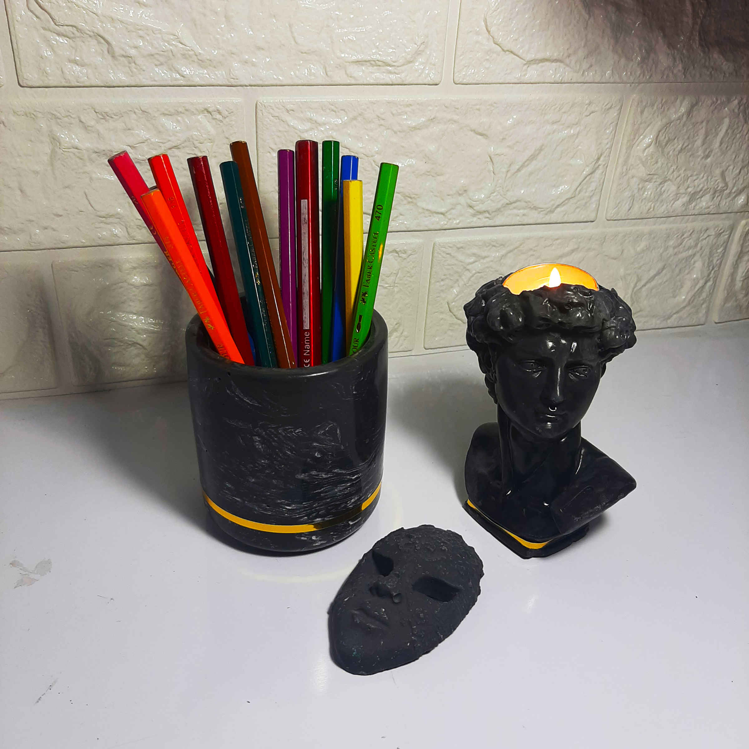 Porte-stylo en pierre pour bureau avec design marbré modèle Rasa