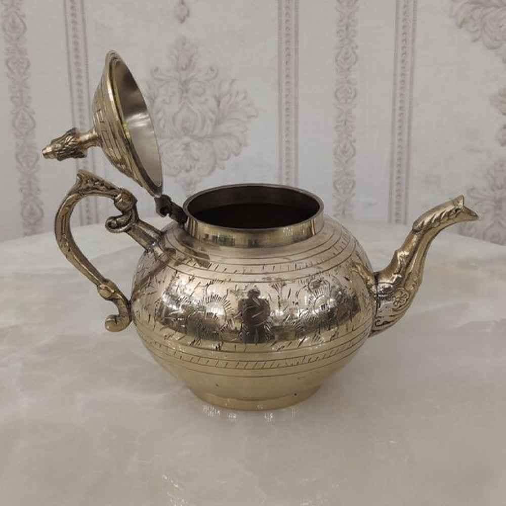 Théière en laiton gravée à la main avec design gravé élégant Bahar