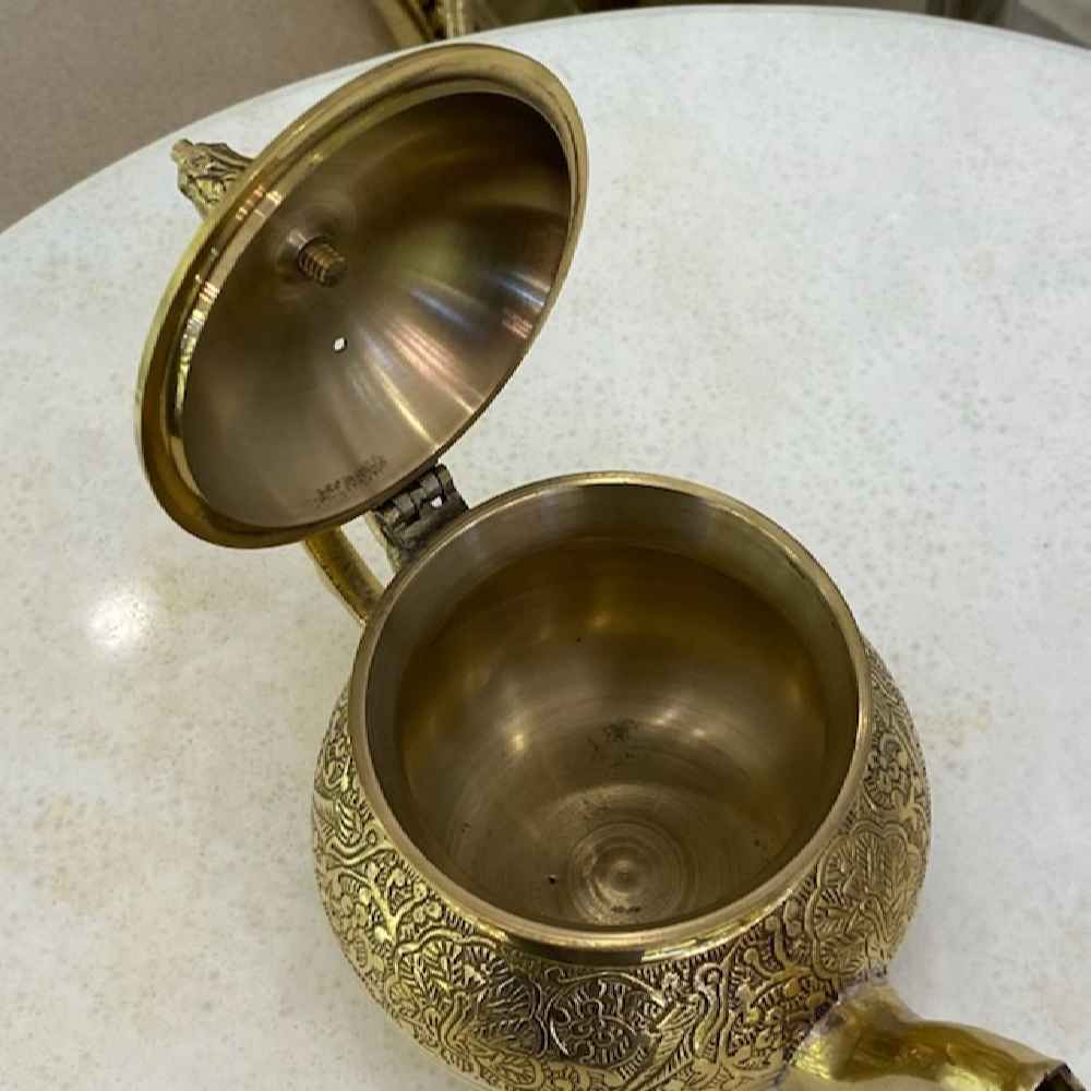 Théière en laiton persan artisanale avec design floral élégant Lux