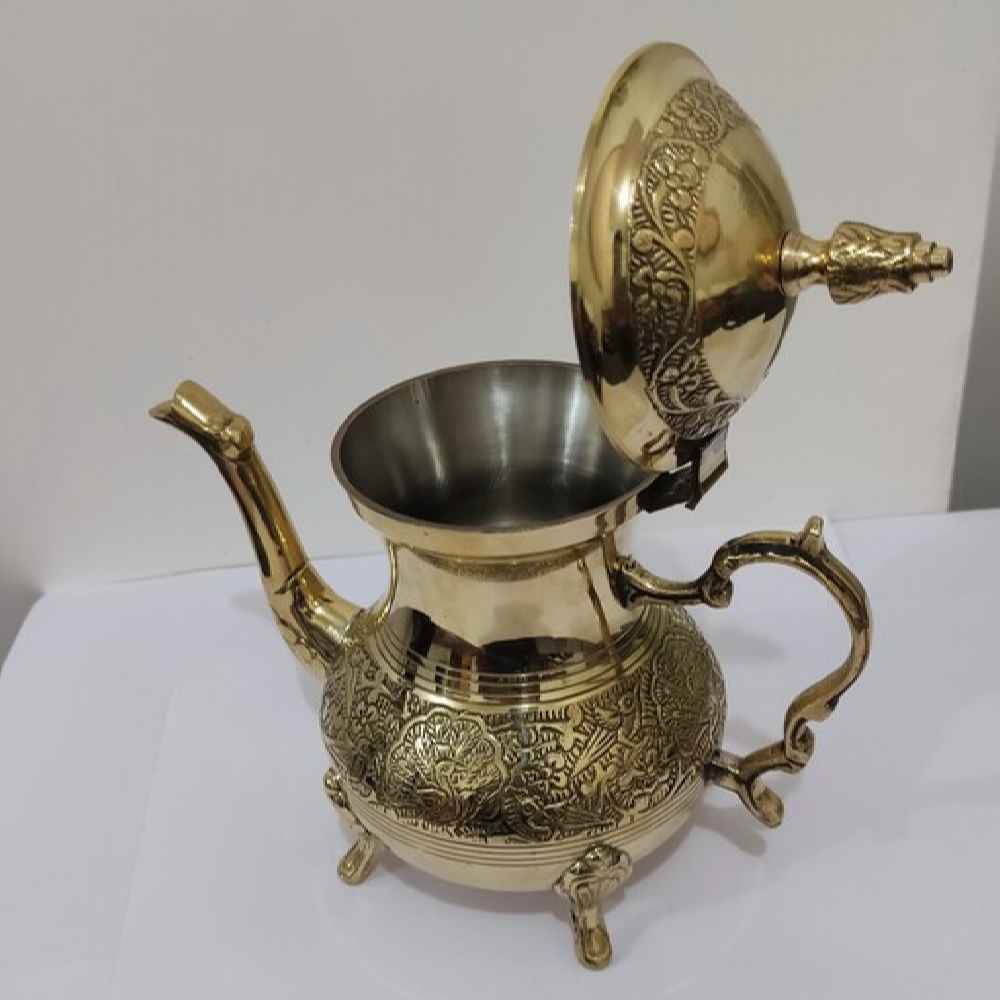 Théière en laiton gravée à la main avec design gravé élégant Paon