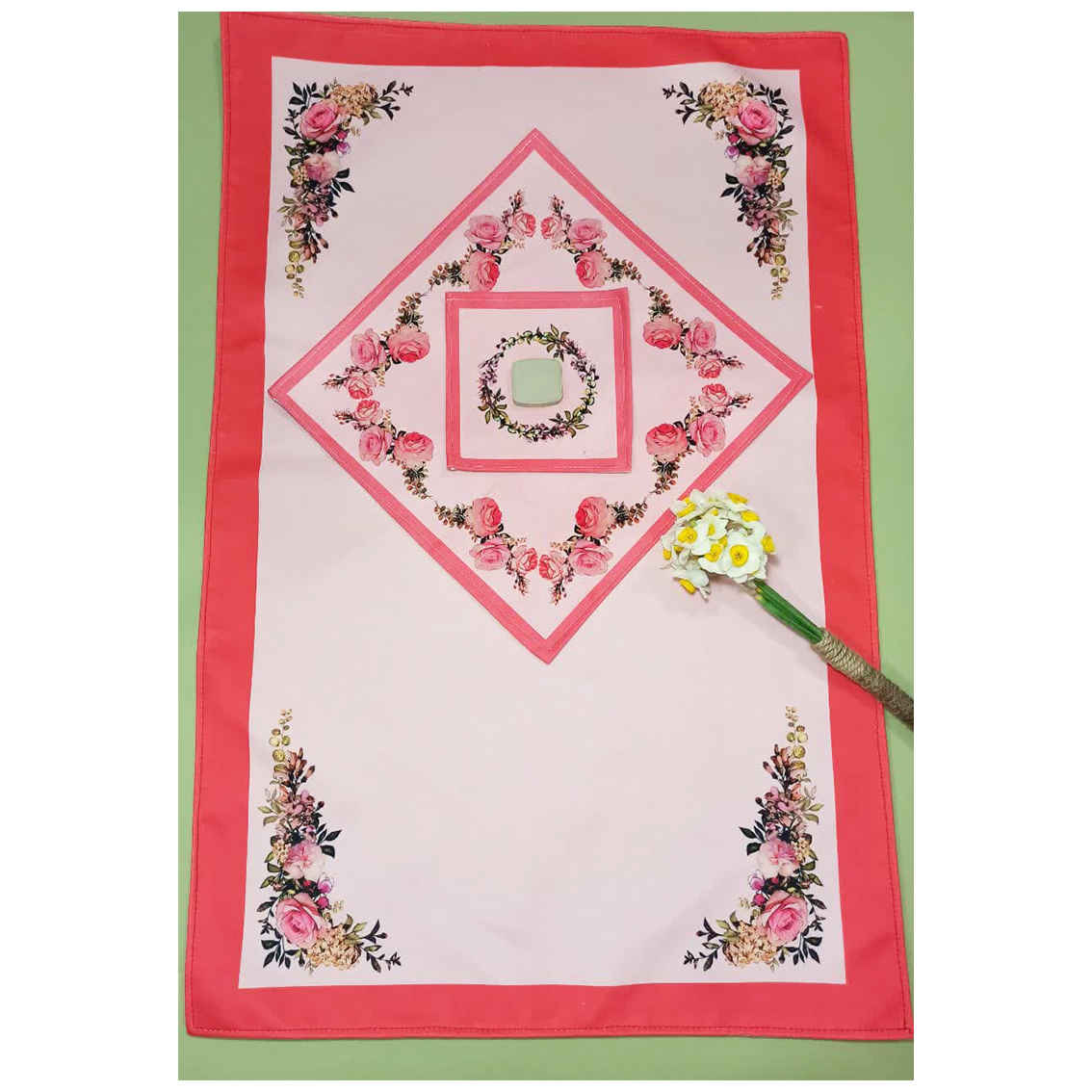 Tapis de Prière Islamique en Velours Rose avec Motif Floral Vintage