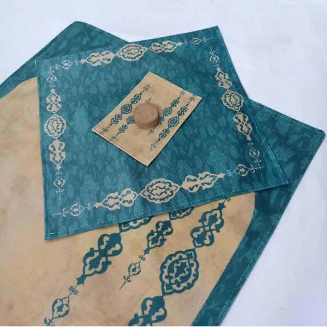 Tapis de Prière Islamique en Velours Léger avec Motif Eslimi