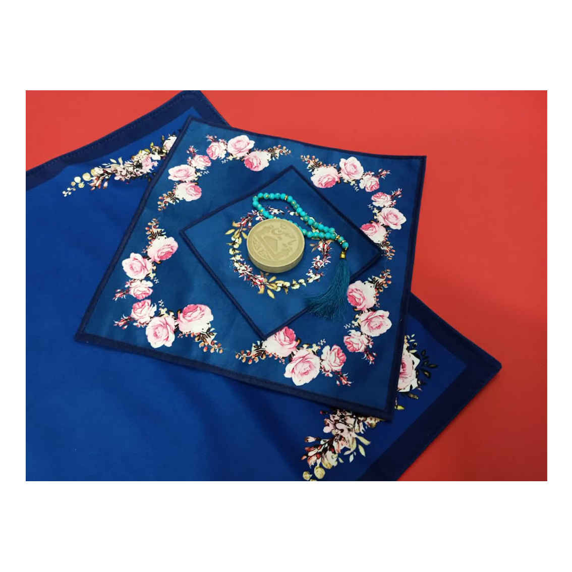 Tapis de Prière Islamique en Velours avec Motif Floral Rose