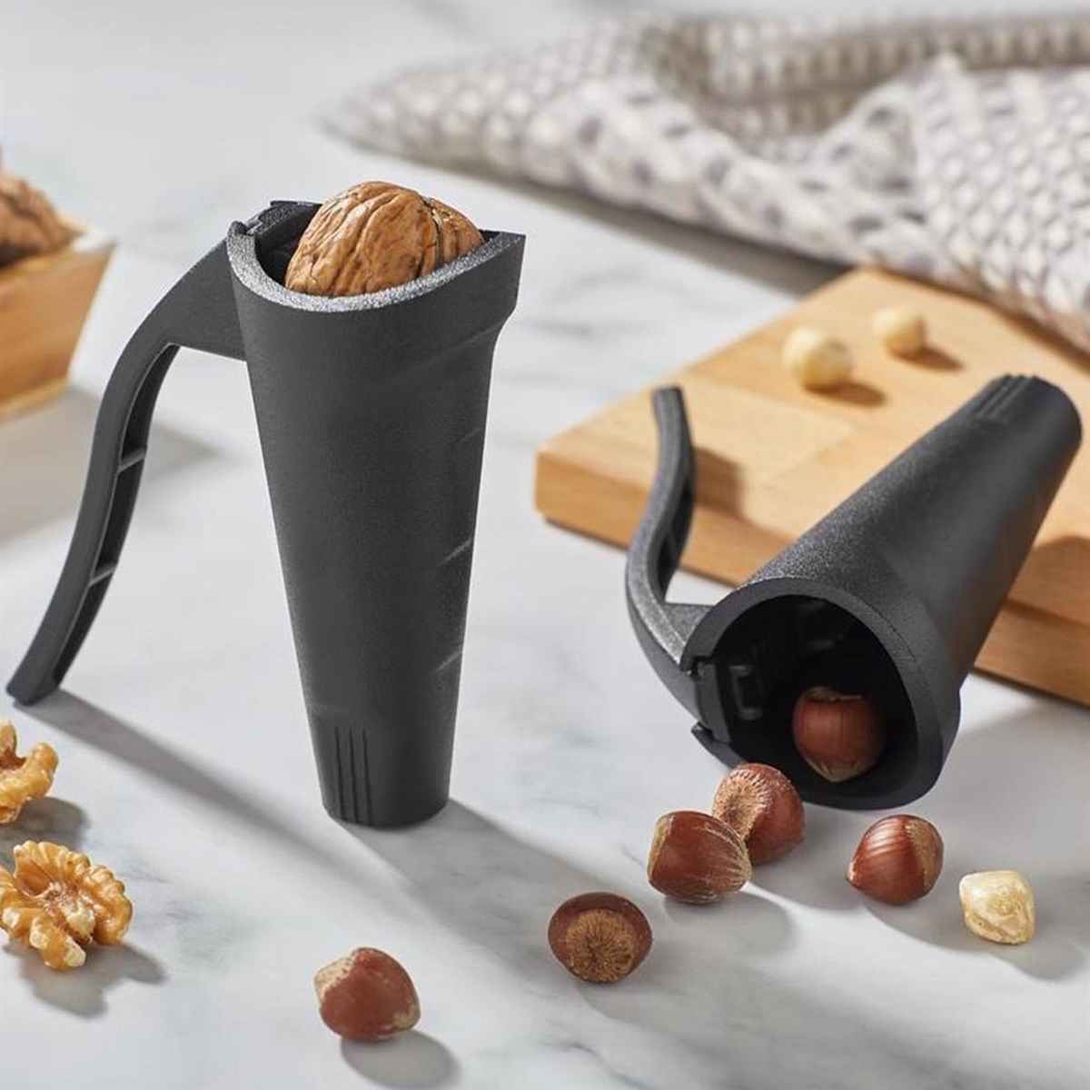 Casse-noix ergonomique – Ouvre-noix en métal noir avec poignée antidérapante