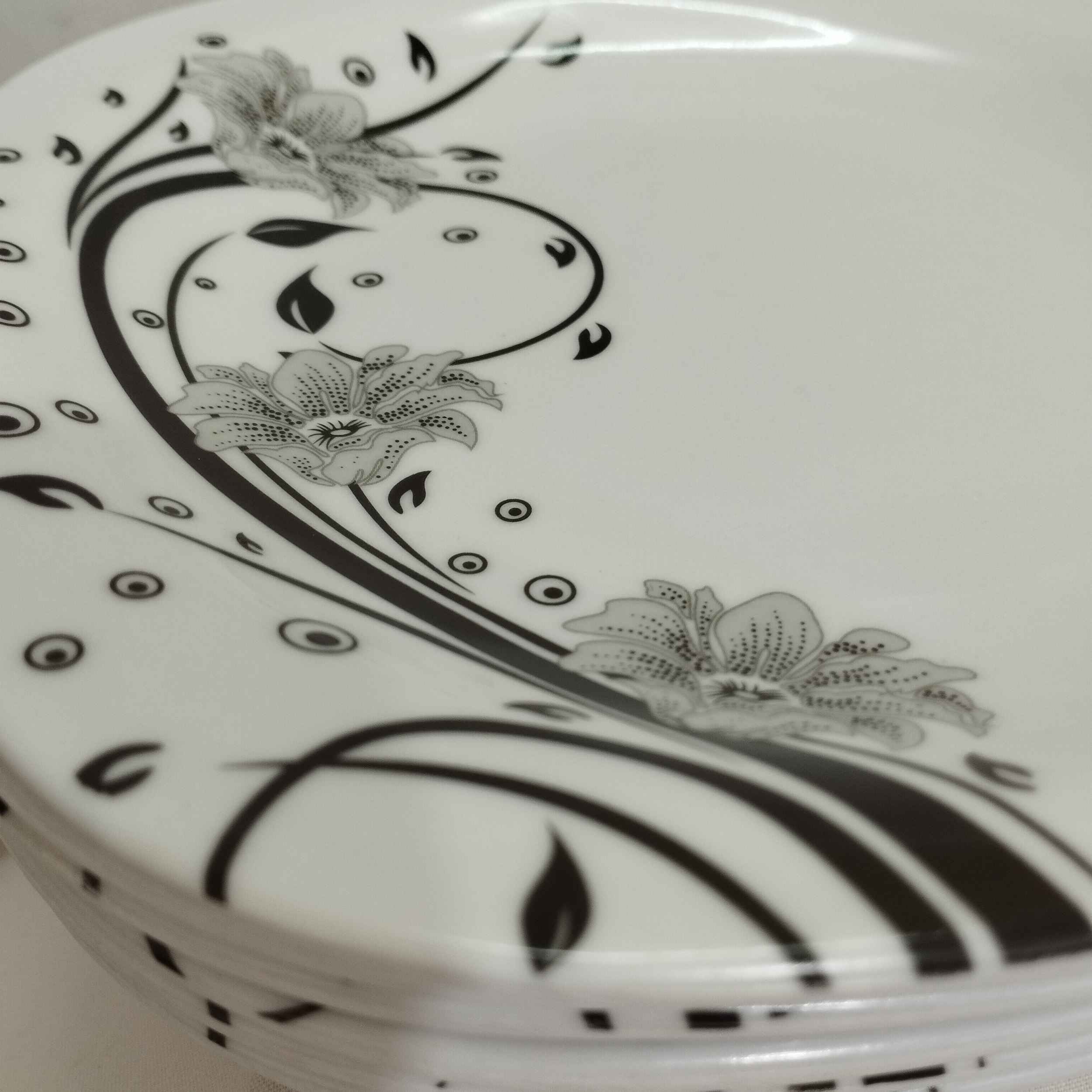 Ensemble de Assiettes en Mélamine – Durables et Incassables (Pack de 6)