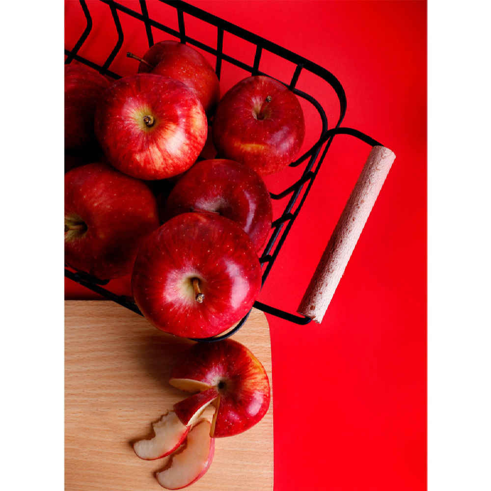 Panier à fruits en fil métallique avec poignée et base en bois