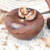 Casse-noix en bois rustique – Bol à noix fait main avec maillet pour une ouverture traditionnelle des noix